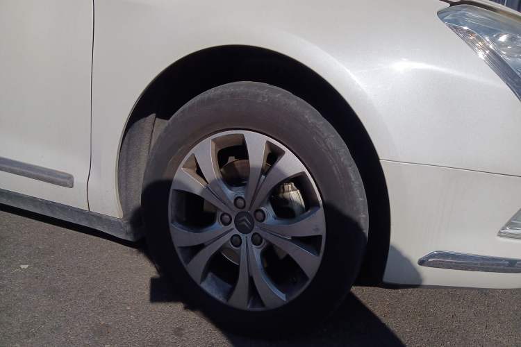 Used Citroen C5 2010 2.3L Automatic Luxury Edition Right Front Wheel Hub