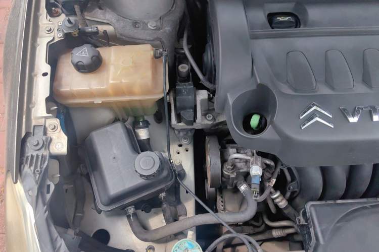 Used Citroen C5 2010 2.3L Automatic ZunYa Trim Engine Bay Right