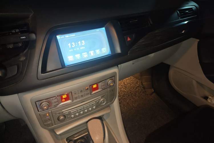 Used Citroen C5 2011 2.3L Automatic Zunyu Version Audio And AC Panel