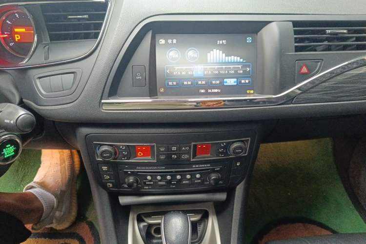 Used Citroen C5 2011 2.3L Automatic Zunyu Version Audio And AC Panel