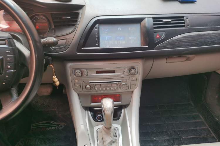 Used Citroen C5 2011 2.0L Automatic Comfort Edition Audio And AC Panel