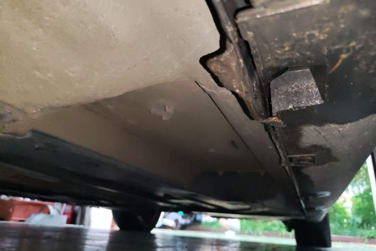 Used Citroen C5 2011 Dongfang Zhilü 3.0L Automatic Flagship Model Chassis Front Left
