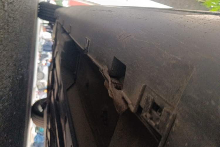 Used Citroen C5 2011 2.3L Automatic Zunyu Version Chassis Front Right