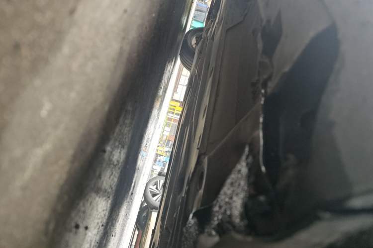 Used Citroen C5 2011 2.3L Automatic Zunyu Version Chassis Front Right
