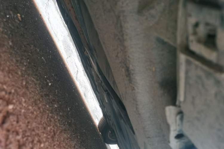 Used Citroen C5 2011 2.0L Automatic Comfort Edition Chassis Rear Right