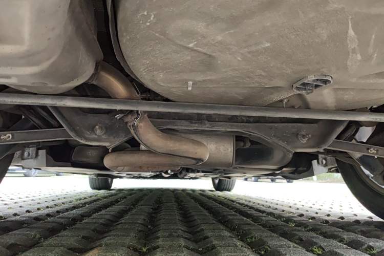 Used Citroen C5 2011 Dongfang Zhilü 2.3L Automatic Luxury Model Chassis Rear