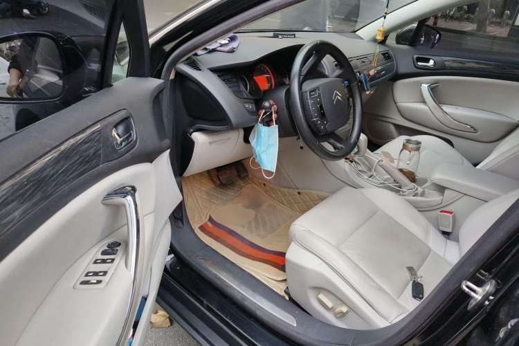 Used Citroen C5 2011 Dongfang Zhilü 2.3L Zunya Model Driver Seat