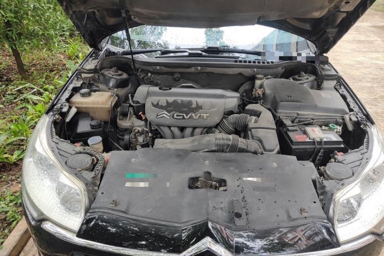 Used Citroen C5 2011 2.0L Manual Comfort Edition Engine Bay
