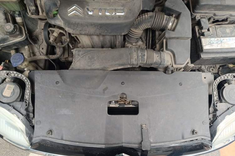 Used Citroen C5 2011 2.3L Automatic Zunyu Version Engine Bay