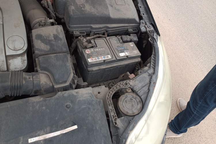 Used Citroen C5 2011 Dongfang Zhilü 3.0L Automatic Flagship Model Engine Bay Left