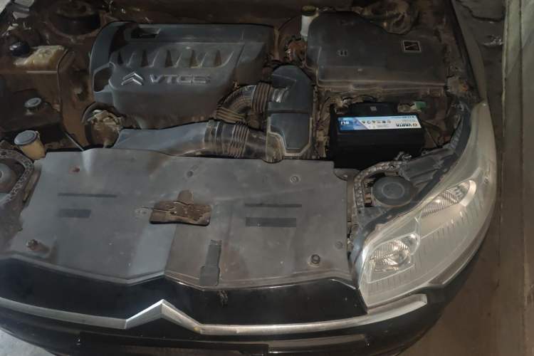 Used Citroen C5 2011 2.3L Automatic Zunyu Version Engine Bay Left
