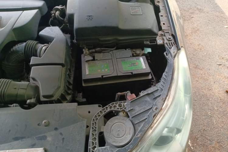 Used Citroen C5 2011 Dongfang Zhilü 2.3L Automatic Luxury Model Engine Bay Left