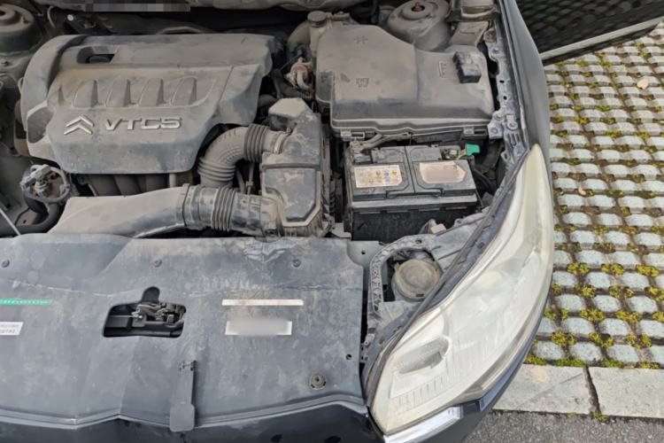 Used Citroen C5 2011 Dongfang Zhilü 2.3L Automatic Luxury Model Engine Bay Left
