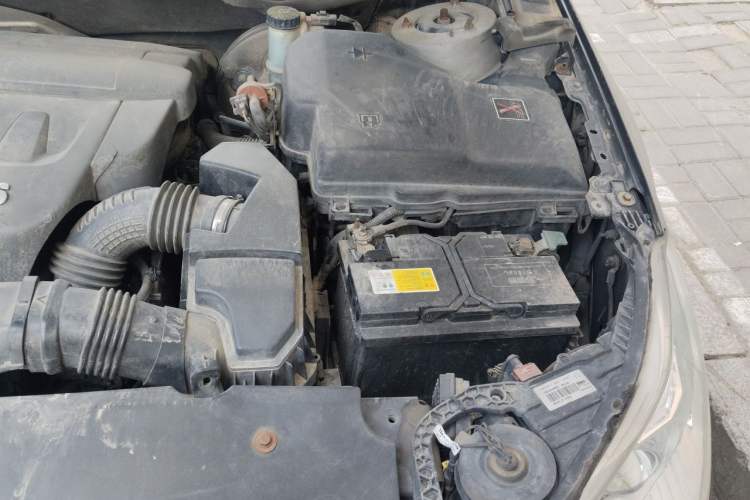 Used Citroen C5 2011 2.3L Automatic Zunyu Version Engine Bay Left