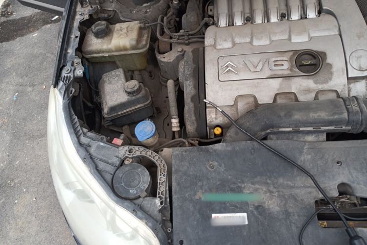 Used Citroen C5 2011 Dongfang Zhilü 3.0L Automatic Flagship Model Engine Bay Right