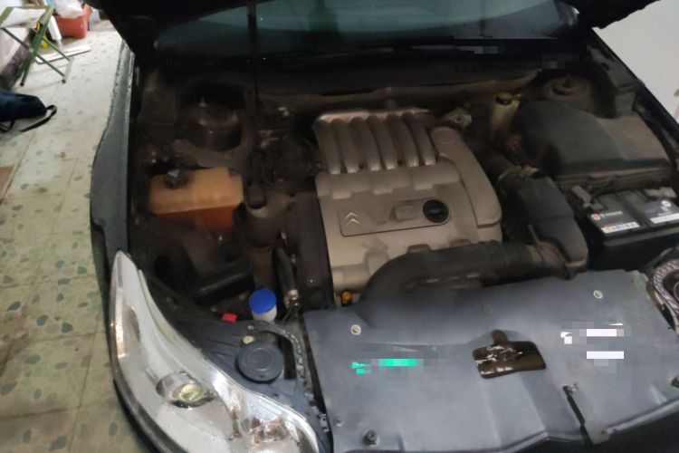 Used Citroen C5 2011 Dongfang Zhilü 3.0L Automatic Flagship Model Engine Bay Right