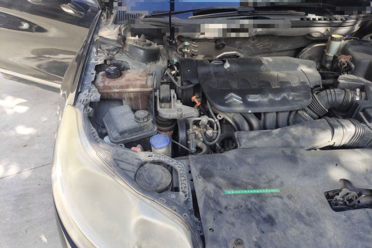 Used Citroen C5 2011 2.0L Automatic Comfort Edition Engine Bay Right