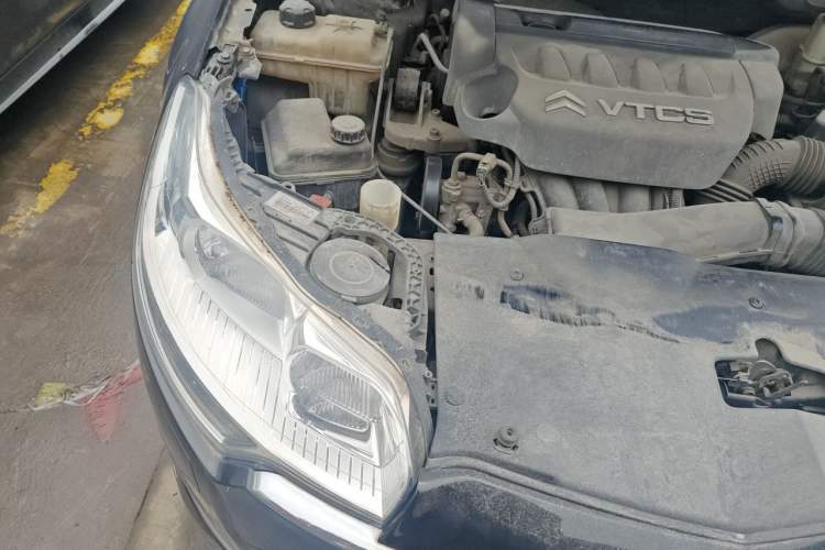 Used Citroen C5 2011 2.3L Automatic Zunyu Version Engine Bay Right