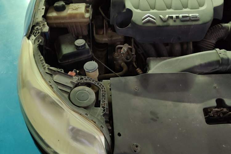 Used Citroen C5 2011 2.3L Automatic Zunyu Version Engine Bay Right