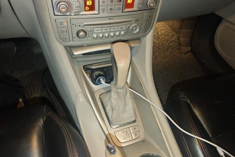Used Citroen C5 2011 2.3L Automatic Zunyu Version Gear Lever