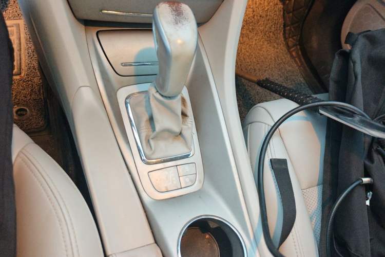 Used Citroen C5 2011 2.3L Automatic Zunyu Version Gear Lever