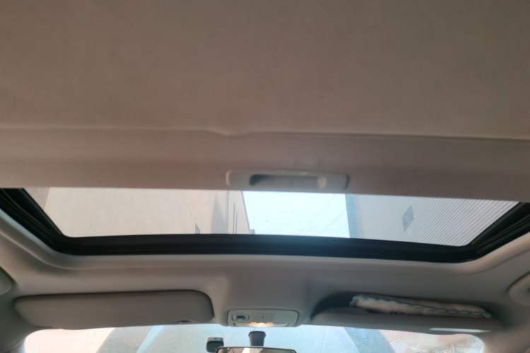 Used Citroen C5 2011 2.0L Automatic Comfort Edition Headliner