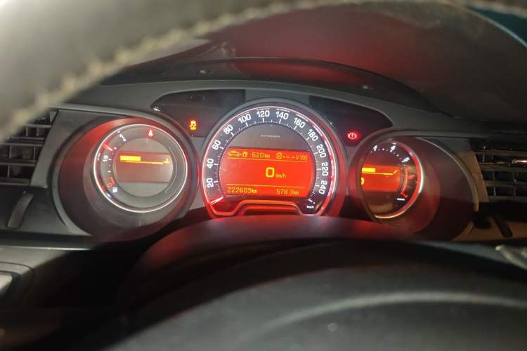 Used Citroen C5 2011 2.3L Automatic Zunyu Version Instrument Cluster