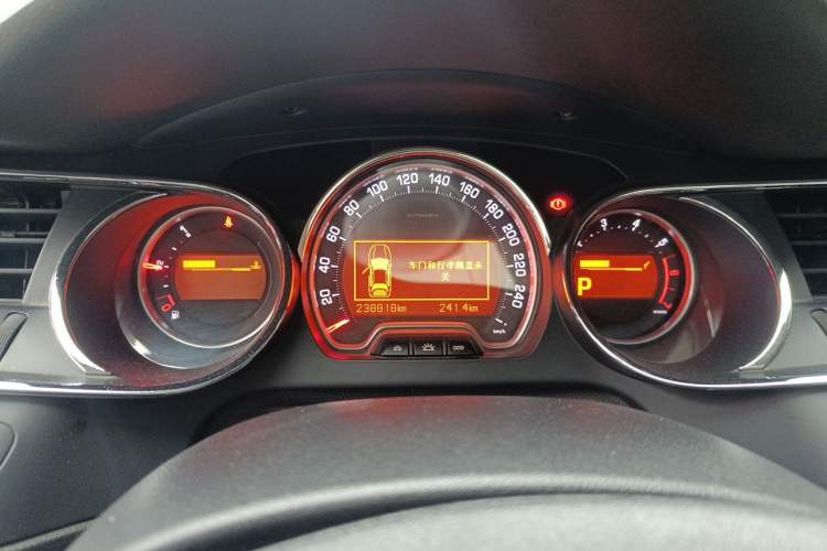 Used Citroen C5 2011 2.3L Automatic Zunyu Version Instrument Cluster