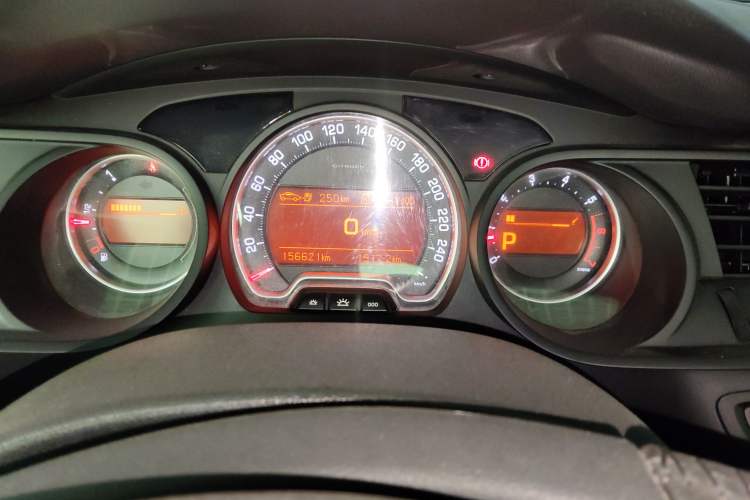 Used Citroen C5 2011 2.3L Automatic Zunyu Version Instrument Cluster