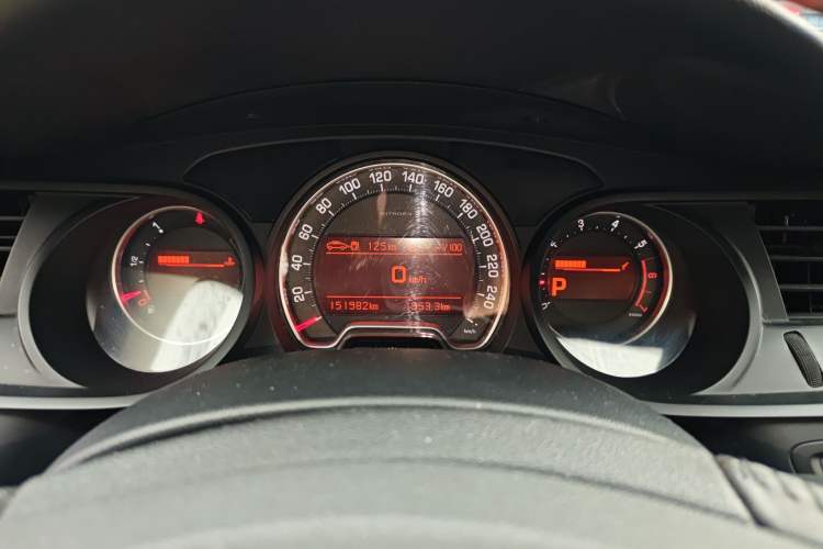Used Citroen C5 2011 Dongfang Zhilü 2.3L Automatic Luxury Model Instrument Cluster