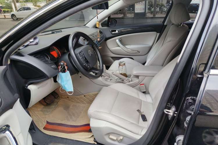 Used Citroen C5 2011 Dongfang Zhilü 2.3L Zunya Model Left Front Seat