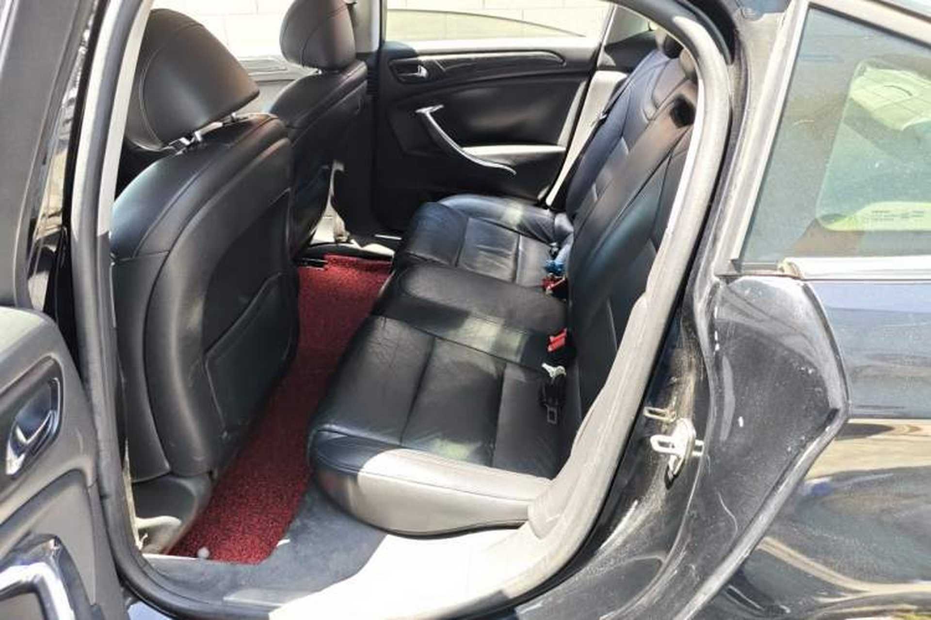 Used Citroen C5 2011 Dongfang Zhilü 2.3L Automatic Luxury Model Left Rear Seat