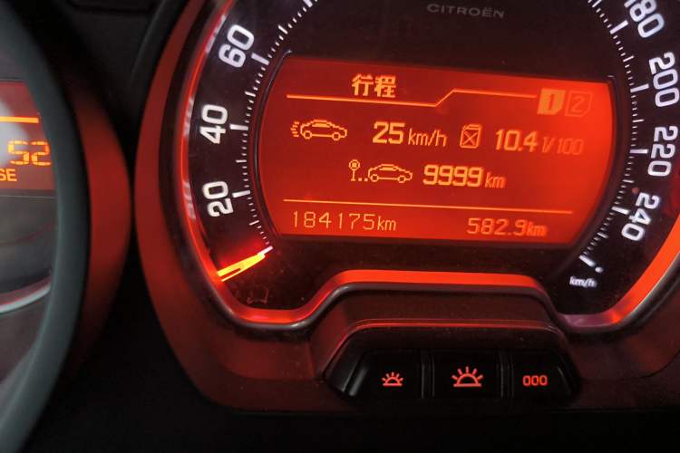 Used Citroen C5 2011 2.3L Automatic Zunyu Version Odometer Close Up