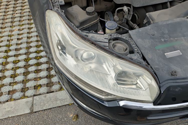 Used Citroen C5 2011 Dongfang Zhilü 2.3L Automatic Luxury Model Right Front Headlight