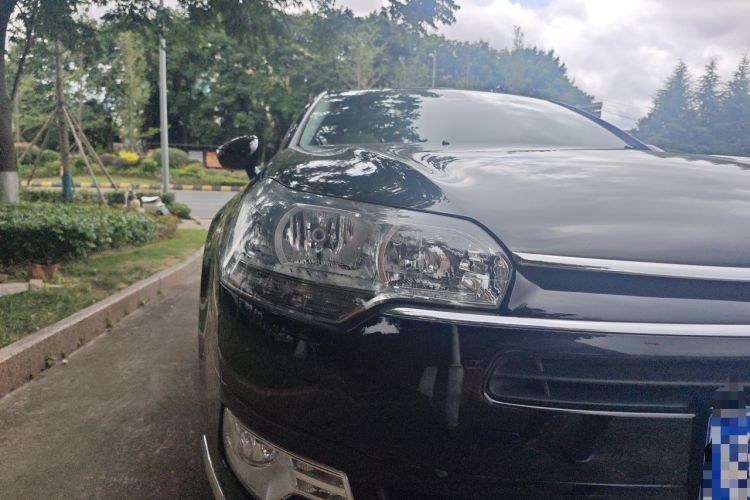 Used Citroen C5 2011 2.0L Automatic Comfort Edition Right Front Headlight