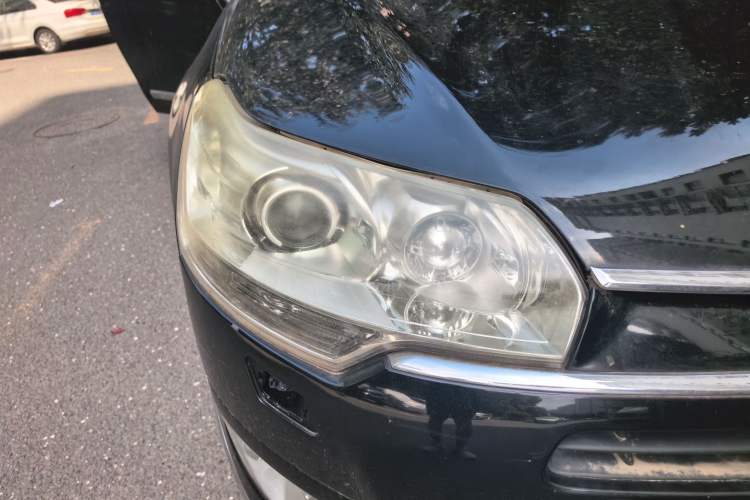 Used Citroen C5 2011 2.3L Automatic Luxury Version Right Front Headlight
