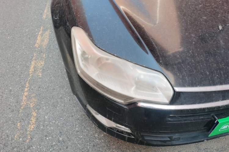 Used Citroen C5 2011 2.0L Automatic Comfort Edition Right Front Headlight