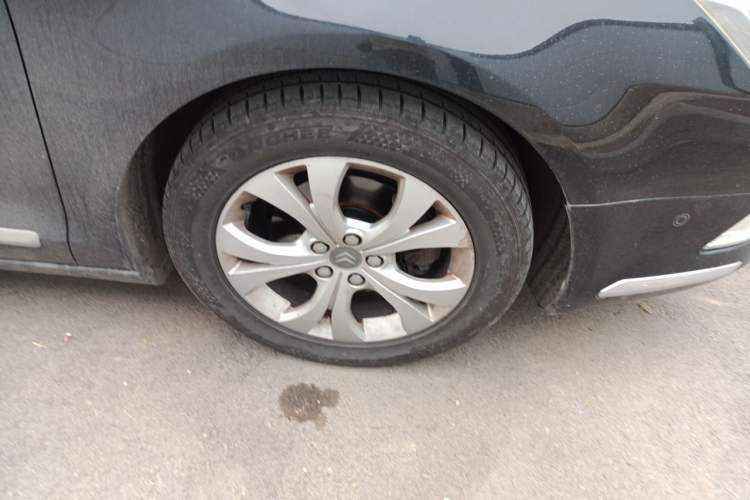 Used Citroen C5 2011 Dongfang Zhilü 3.0L Automatic Flagship Model Right Front Wheel Hub