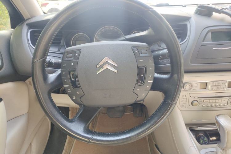 Used Citroen C5 2011 2.0L Automatic Comfort Edition Steering Wheel