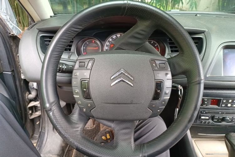 Used Citroen C5 2011 Dongfang Zhilü 2.3L Automatic Luxury Model Steering Wheel
