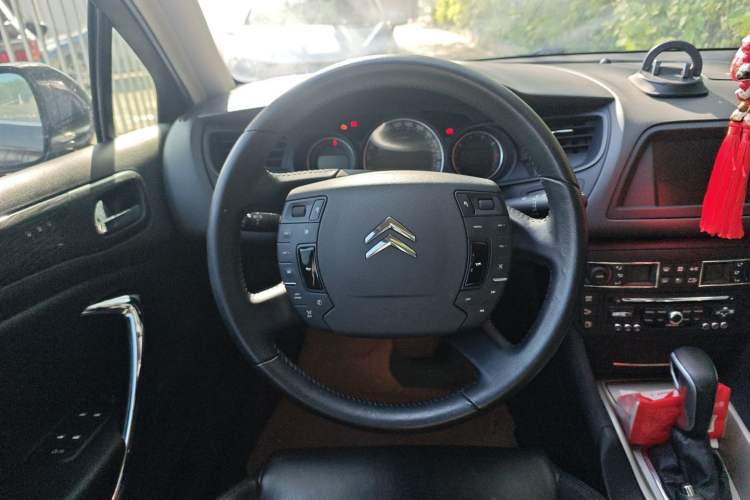 Used Citroen C5 2011 Dongfang Zhilü 2.3L Automatic Zunyu Model Steering Wheel