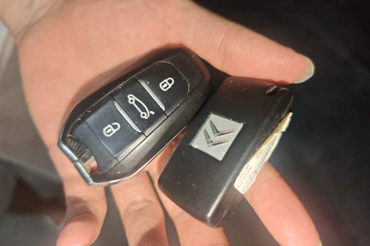 Used Citroen C5 2011 2.3L Automatic Zunyu Version Vehicle Key