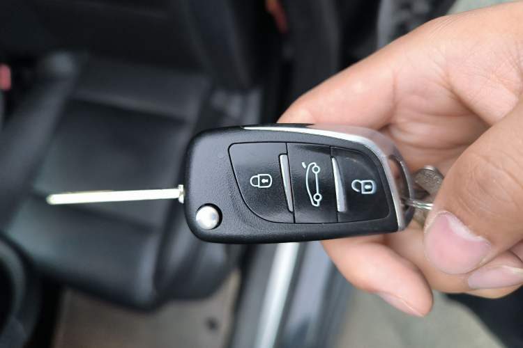 Used Citroen C5 2011 2.3L Automatic Zunyu Version Vehicle Key