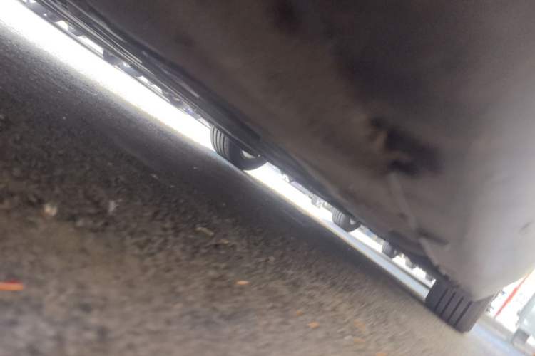 Used Citroen C5 2011 Dongfang Zhilü 2.3L Automatic Luxury Model Chassis Rear Right