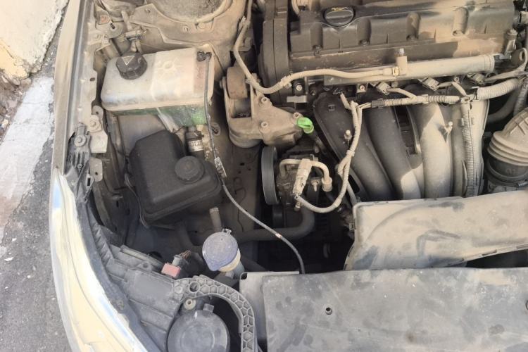 Used Citroen C5 2011 Dongfang Zhilü 2.3L Automatic Luxury Model Engine Bay Right
