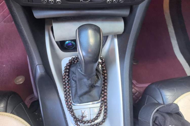Used Citroen C5 2011 Dongfang Zhilü 2.3L Automatic Luxury Model Gear Lever