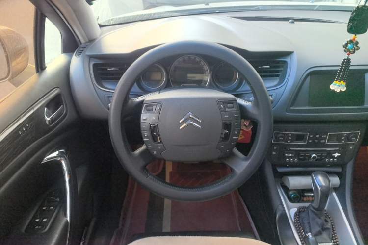 Used Citroen C5 2011 Dongfang Zhilü 2.3L Automatic Luxury Model Steering Wheel