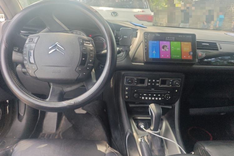 Used Citroen C5 2011 Dongfang Zhilü 2.3L Automatic Zunyu Model Center Console