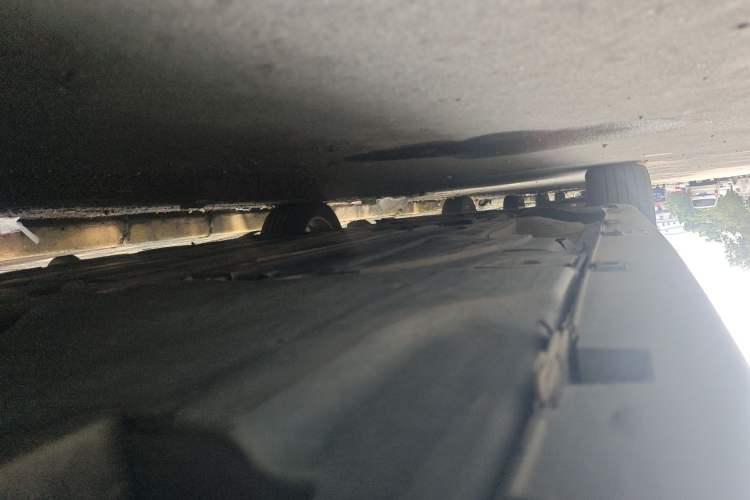 Used Citroen C5 2011 Dongfang Zhilü 2.3L Automatic Zunyu Model Chassis Rear Left