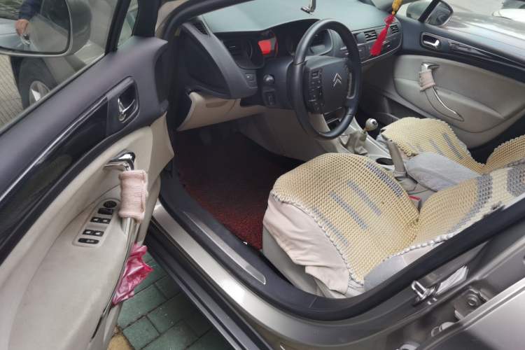 Used Citroen C5 2011 2.0L Manual Comfort Edition Driver Seat